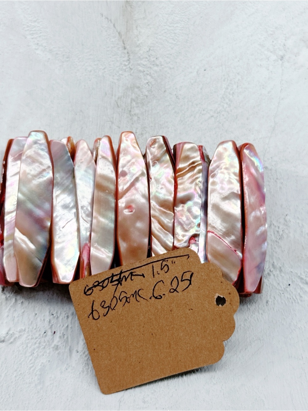 6305mc. Peach Shell Stretch Bracelet - Picture 5 of 5